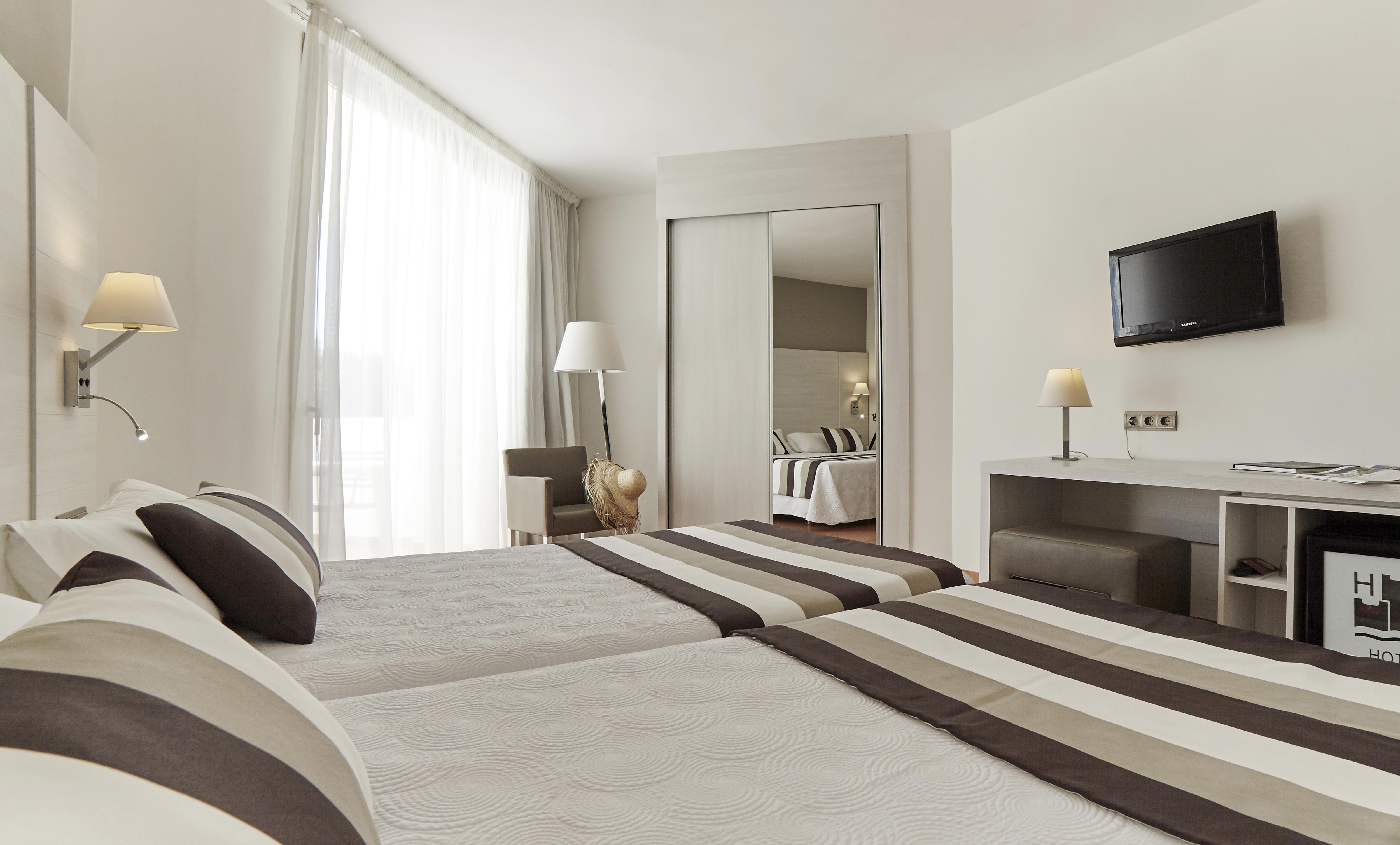 סנטה אאולריה דס ריו Hotel Tres Torres מראה חיצוני תמונה