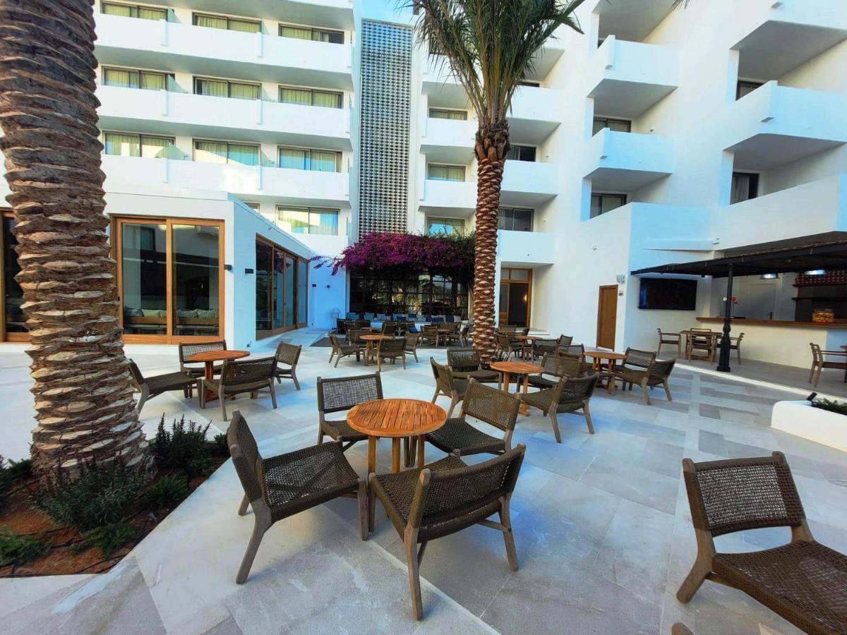 סנטה אאולריה דס ריו Hotel Tres Torres מראה חיצוני תמונה