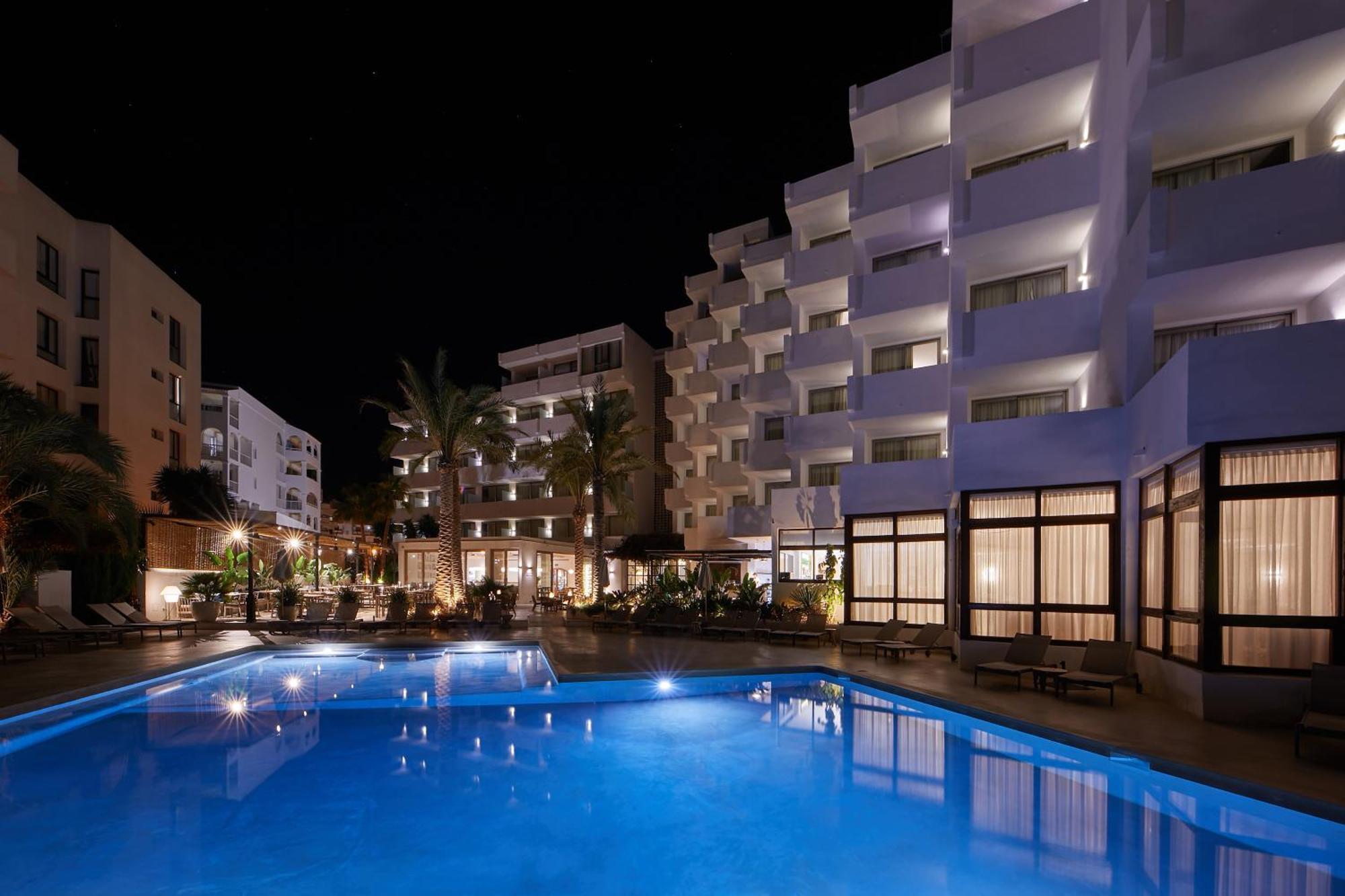 סנטה אאולריה דס ריו Hotel Tres Torres מראה חיצוני תמונה