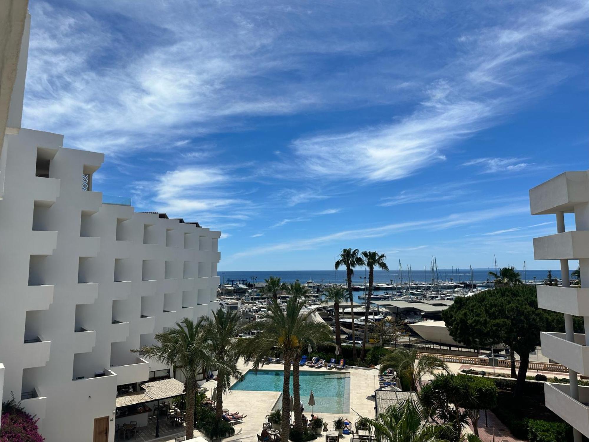 סנטה אאולריה דס ריו Hotel Tres Torres מראה חיצוני תמונה